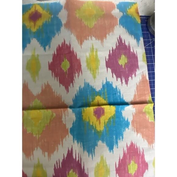 THIBAUT Bimini Ikat Linen Blend Fabric Sample 26x26 Linen Blend Multicolor - Picture 5 of 5